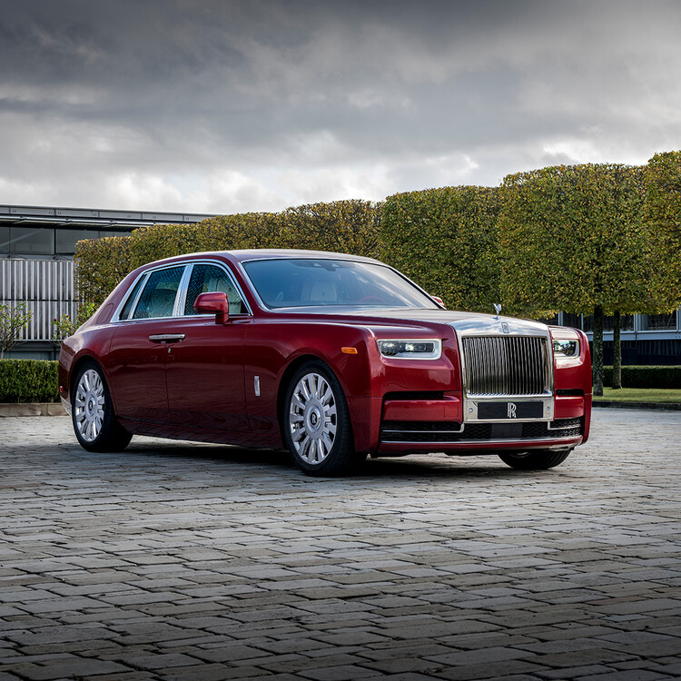 Rolls&ndash;Royce Motor Cars продаст уникальный красный Phantom с аукциона